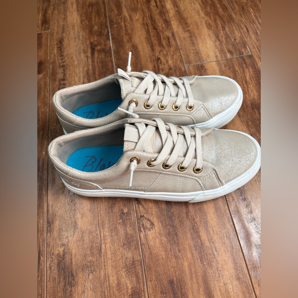 Blowfish platforms size 8.5
